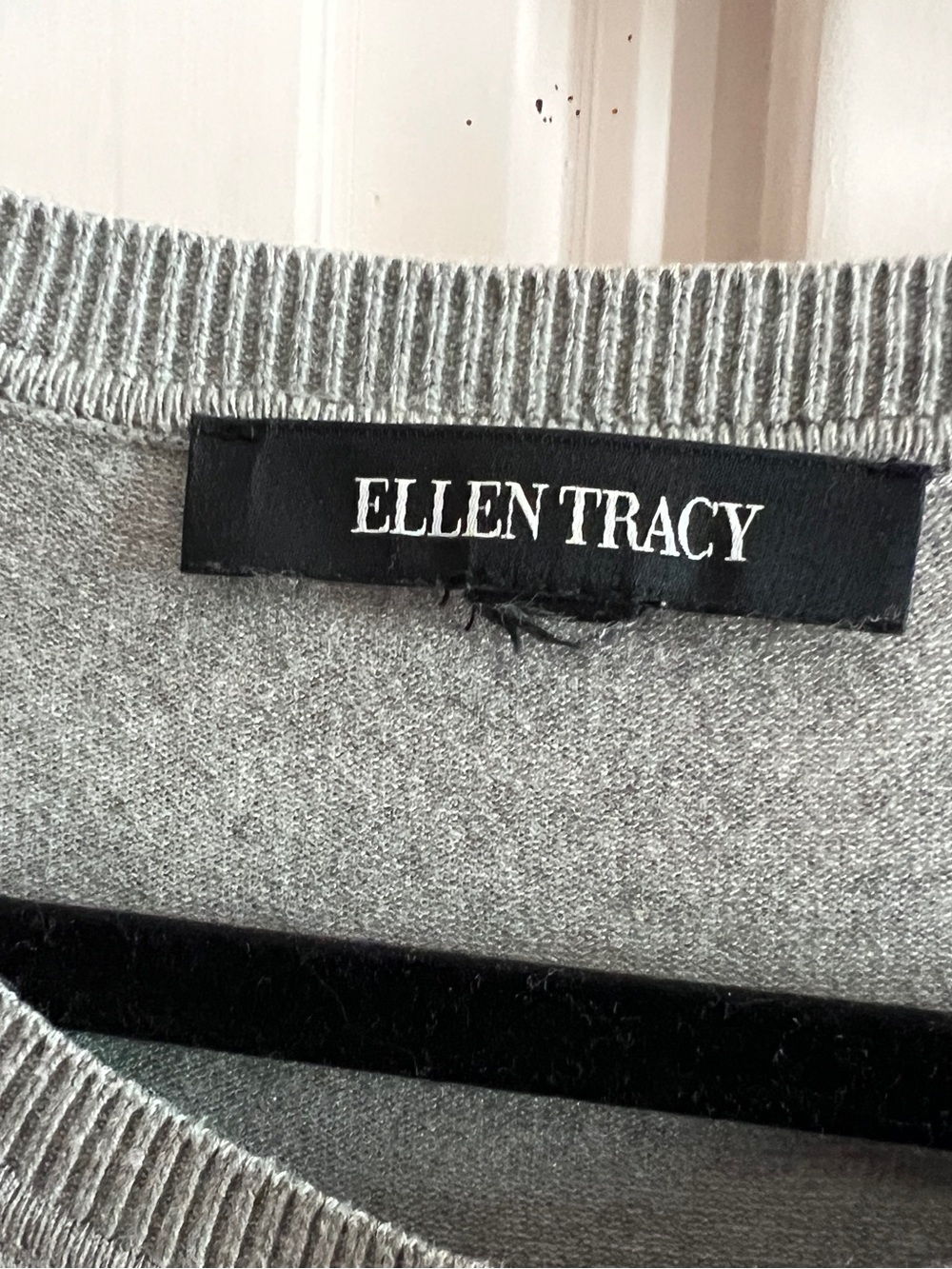 Ellen Tracy Light Gray Crewneck Sweater